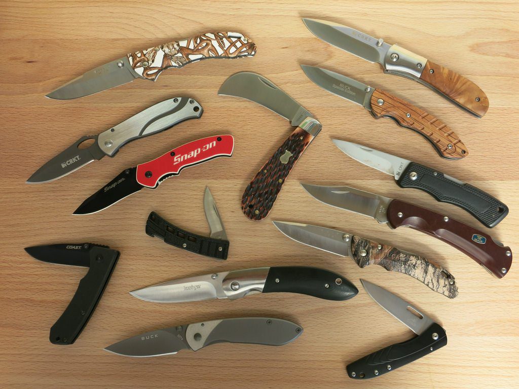 Collection of knives used as weapons