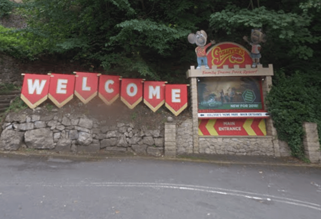 Image of Gulliver's Kingdom welcome sign