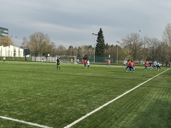 Players from Derby men's firsts and Worcester men's firsts in action during their title decider.